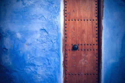 Chiêm ngưỡng những cánh cửa độc đáo từ khắp nơi trên thế giới11 Cánh cửa ở Chefchaouen, Morocco