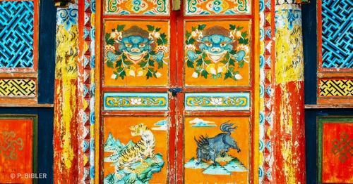 Chiêm ngưỡng những cánh cửa độc đáo từ khắp nơi trên thế giới cánh cửa tại tỉnh Sechuan, Trung Quốc