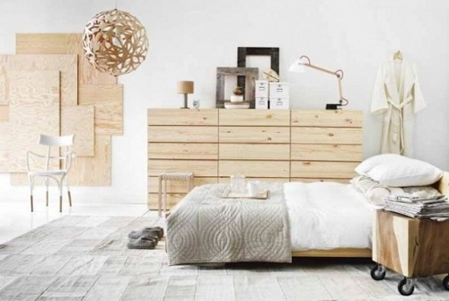 Nên chọn các gam màu trung tính, trần nhà, sàn nhà, giấy dán tường, một phần đồ đạc nội thất có màu sáng để tăng cường cảm giác không gian rộng rãi cho căn phòng giải pháp cho nhà chật