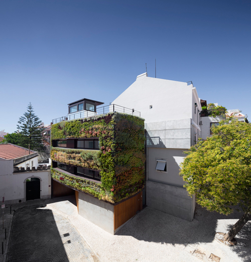 Ngôi nhà ở TP. Lisbon (Bồ Đào Nha) tạo ấn tượng mạnh nhờ thiết kế khác biệt hoàn toàn những công trình xung quanh nhà đẹp