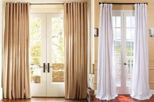 Rèm rủ xuống sát mặt sàn có thể khiến căn phòng trở nên lãng mạn hơn nhưng cũng nên cân nhắc độ dài khi nhà có thú cưng hoặc trẻ con mẹo nới rộng ngôi nhà
