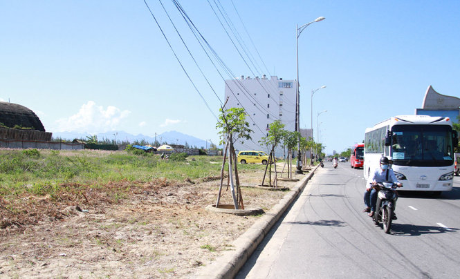 So với bảng giá cũ, giá đất một số vị trí ven biển Đà Nẵng tăng gấp 4 lần. bảng giá đất Đà Nẵng năm 2017