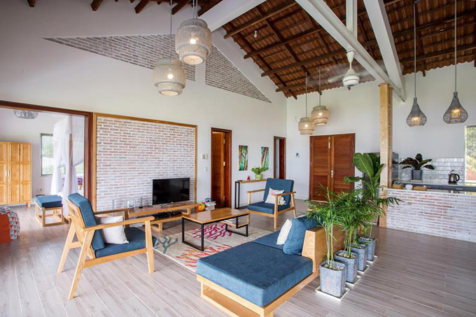 Anh Alex muốn ngôi nhà ở Phú Quốc phảng phất kiến trúc ngoại ô Paris, quê hương anh, có nét của Barbados, nơi anh hay lui tới nghỉ dưỡng và phải có hồn của ngôi nhà Việt, quê hương vợ Kiến trúc