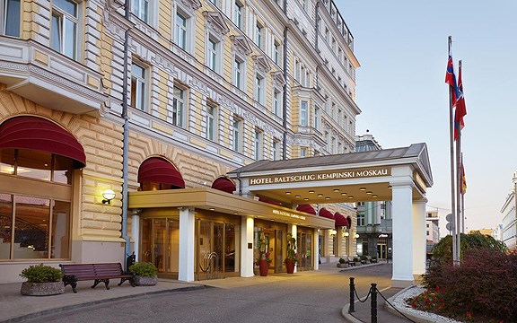 5. Khách sạn Baltschug Kempinski Moscow ở trung tâm Moscow chỉ cách Quảng trường Đỏ và điện Kremlin khoảng 5 phút đi bộ. Khách sạn Baltschug Kempinski