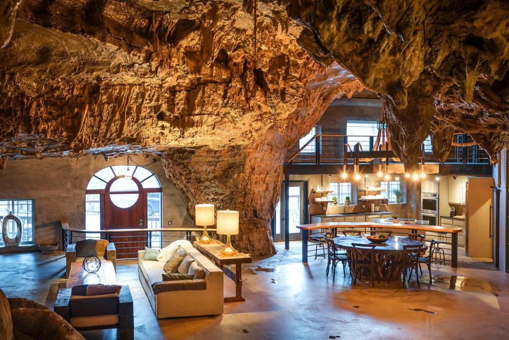 Nhà hang động độc đáo này thuộc khu bảo tồn Ozark ở phía bắc Arkansas, nước Mỹ Nhà hang động độc đáo