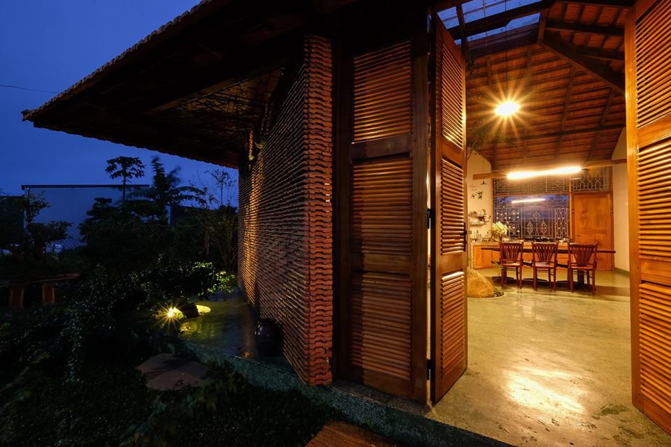 Dù chỉ sử dụng các chất liệu địa phương để xây dựng nhưng lối thiết kế lại rất linh hoạt, độc đáo thiết kế nhà đẹp