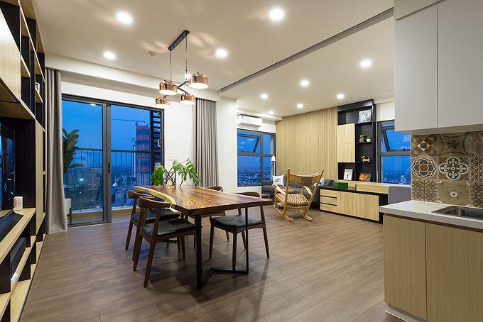 Sau khi cải tạo, căn hộ 75 m2 trở nên thông thoáng và tiện dụng hơn nhiều. Tổng chi phí cải tạo gồm sửa phần thô, phá dỡ, lát sàn và nội thất là 265 triệu đồng. cải tạo căn hộ 75 m2